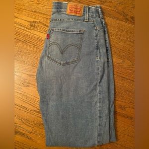 Levi Straight Leg Jeans